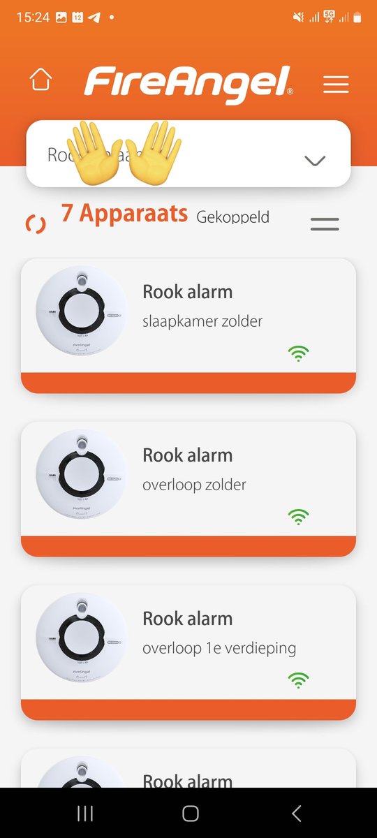Vandaag mijn zus geholpen met het plaatsen van draadloos gekoppelde rookmelders. Met een handig app voor op de telefoon. Hopelijk zijn ze nooit nodig. Goed beveiligde zus achter gelaten :-)