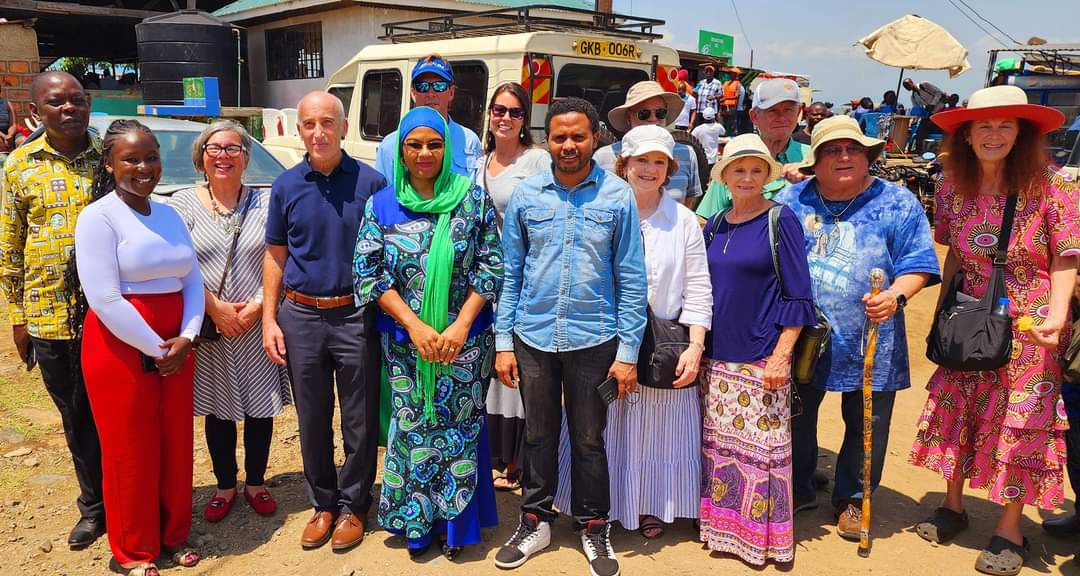 Accompanied Israel Ambassador to Kenya <a href="/LotemMichael/">Michael Lotem</a> to <a href="/KmfriResearch/">KMFRI</a>'s innovation focused on zero fish waste, using fish &amp; fish waste to produce omega3 fish oil, fish scale flowers, omena biscuits, chicken &amp; fish feeds. 

Also visited Dunga Beach - Omena Value Chain Project.