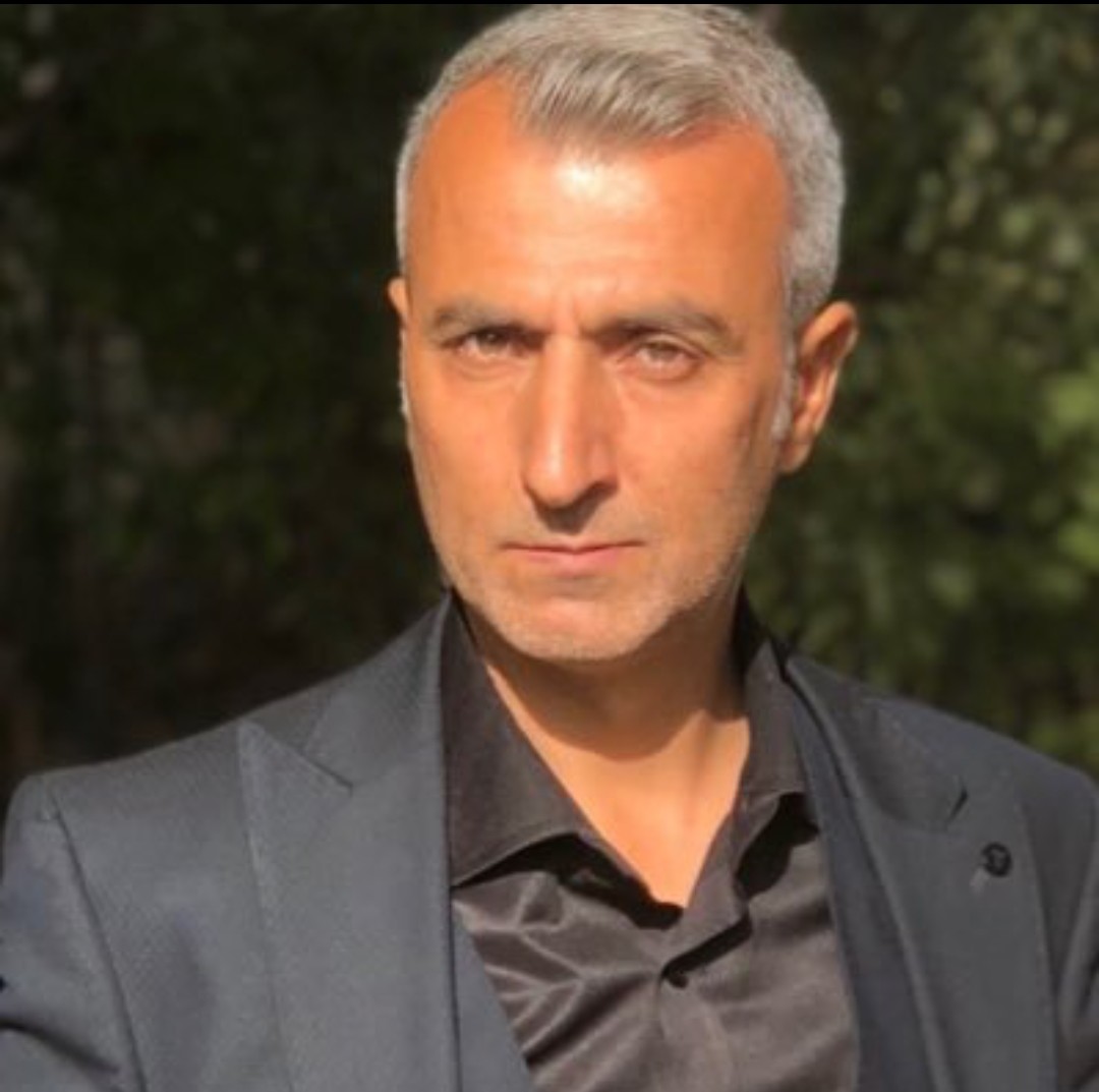 Fikirleri aynıydı
Sonları da aynı oldu, olacak
Vartolu