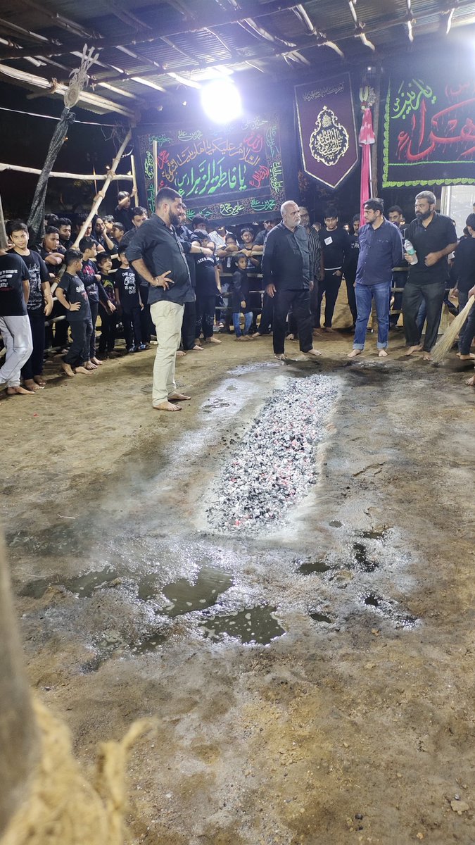 firozeshakir's tweet photo. #Agkamatam ..walking on a ramp of burning coal known as khandaq ..in memory of Imam Hussain during #Moharam at Supari Talao #Bandra .2022..
#shiasm
#bandrashias . https://t.co/psWiVO72Nu