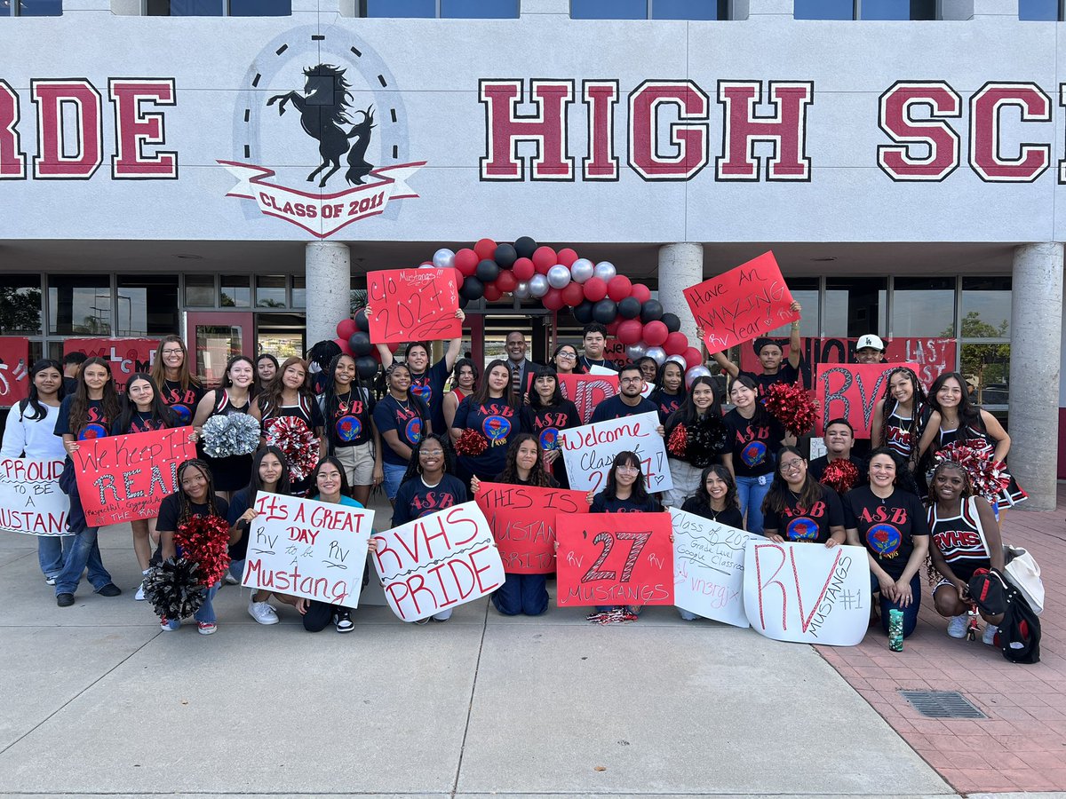 Happy First Da y at “The Ranch”!!! Great to see all of returning students and few new ones 😆 Thank you to our ASB, Link Crew and DSO McIntyre for creating a warm welcome! Looking forward to a great year! Go Mustangs #MustangPride @vvusdpd