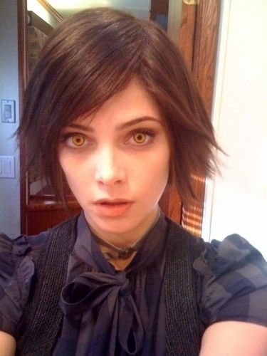 lohanisgod's tweet photo. him: you better not be a cunty alice from twilight when i get there
me: https://t.co/FACCJHQAkG