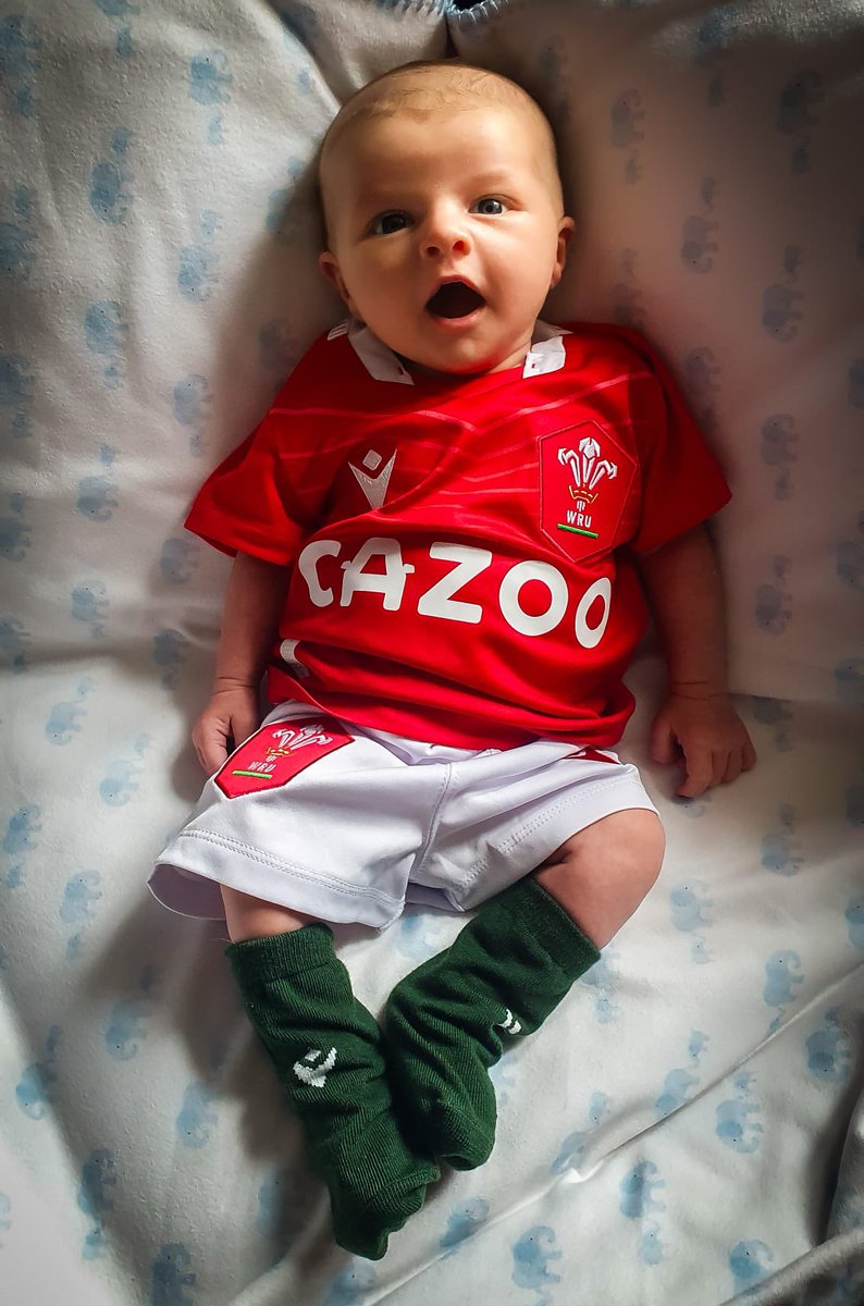 C’mon Shaaaaaane! 💪🏽🏴󠁧󠁢󠁷󠁬󠁳󠁿 ewch amdani bois! #engvswal #cymruambyth <a href="/WelshRugbyUnion/">Welsh Rugby Union 🏴󠁧󠁢󠁷󠁬󠁳󠁿</a>