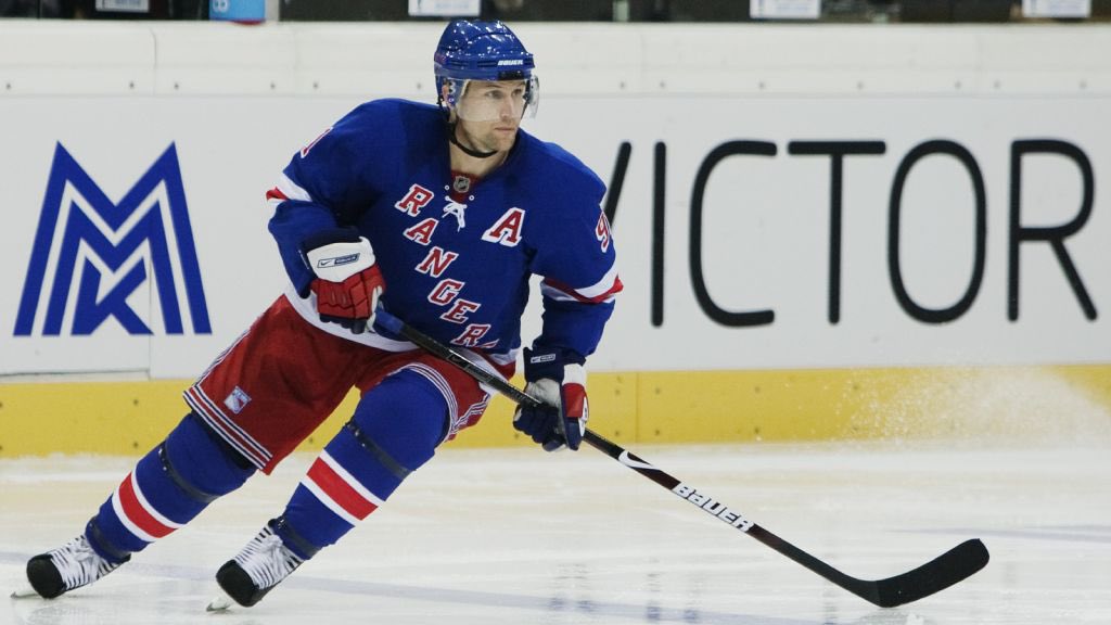 CarlIsak's tweet photo. @spittinchiclets Näslund in Rangers was weird https://t.co/G2TtYdXC3k