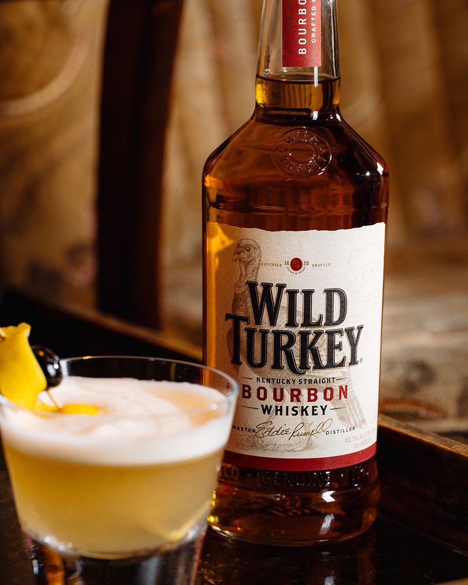 WildTurkeyUK's tweet photo. Who’s up for a Whiskey Sour this weekend?
 
WHISKEY SOUR
 
50ml Wild Turkey Kentucky Straight Bourbon
10ml simple syrup
25ml fresh lemon juice
½ egg white
2 dashes bitters
 
Please enjoy responsibly. https://t.co/alhm63F1uW
