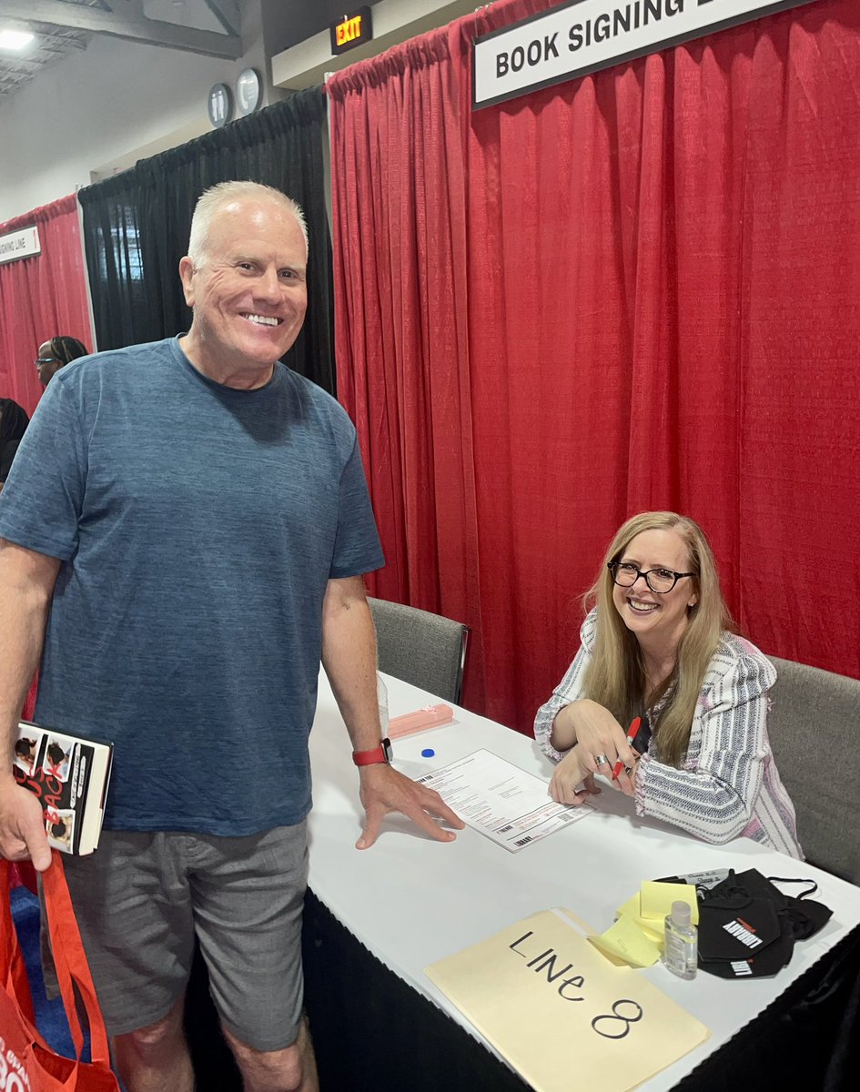 CharlieMcManus9's tweet photo. Which #OneOfUsIsBack?
So happy to celebrate the newest book by my sister-in-law, Karen @writerkmc
#NationalBookFestival https://t.co/e20ArhHfnS