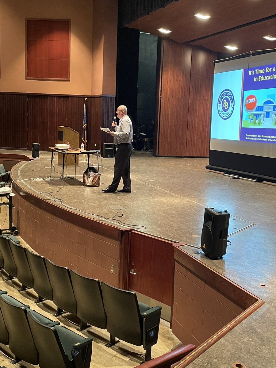 Derek Albright tweet media