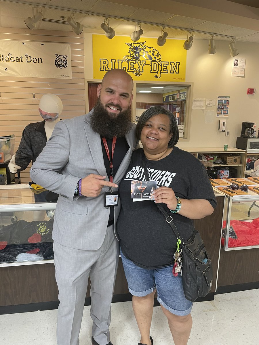 BTSU day 2! <a href="/SBJohnAdamsHigh/">John Adams HS</a> Jazz Ensemble was AMAZING! Steve Funk from Education Foundation talked to teachers about their resources, THANK YOU for your sponsorship. <a href="/DRobinson1108/">Diamond Robinson</a> with her amazing keynote on resetting education, and of course, prize winners! #btsu23 #sbcsc