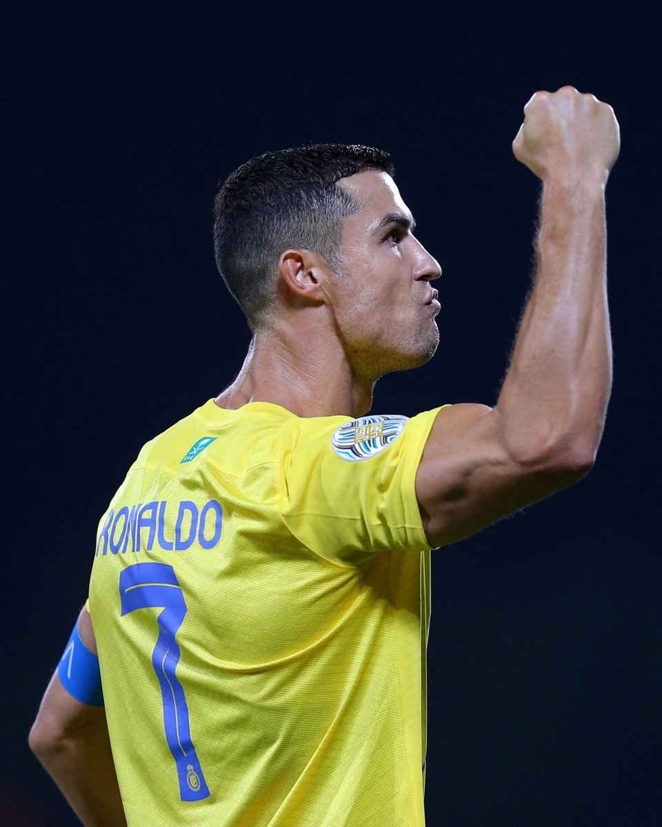 BlessingGives's tweet image. Cristiano Ronaldo The Goat of all Clutch!!❤️🐐

No Ronaldo Fans will Skip this without a Like