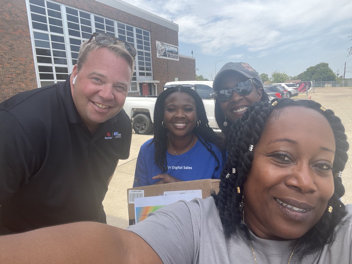 russelllonnie3's tweet photo. Thank you @IBM Troy, Pamela and Tonya for the generous donation of school supplies. We really appreciate your partnership. We look forward to future opportunities to work together. You all are now Burleson Nation Family! #AmazingPartner @SpruceV_T @ACEDallasISD @TeamDallasISD https://t.co/pzaihXUANh