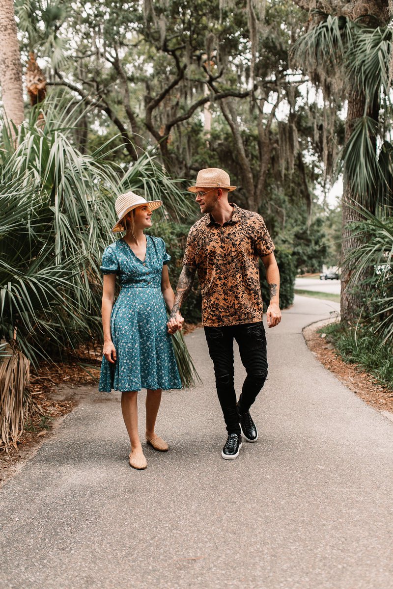 ChrisDoddBR's tweet photo. Mom &amp; Dad on the island.. 🌴🤍 https://t.co/sNbOl4YxAD