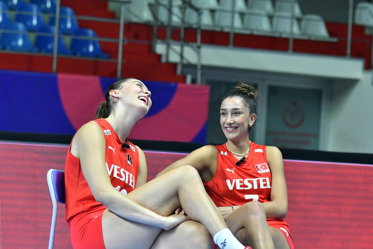 voleybolplus's tweet photo. Medya günü dump 📸📸 https://t.co/PRkagZe8d0