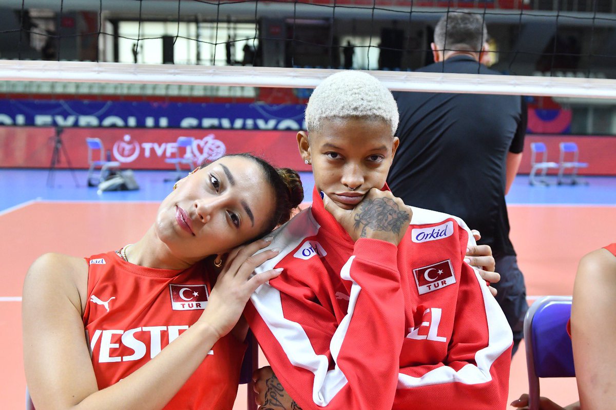 voleybolplus's tweet photo. Medya günü dump 📸📸 https://t.co/PRkagZe8d0