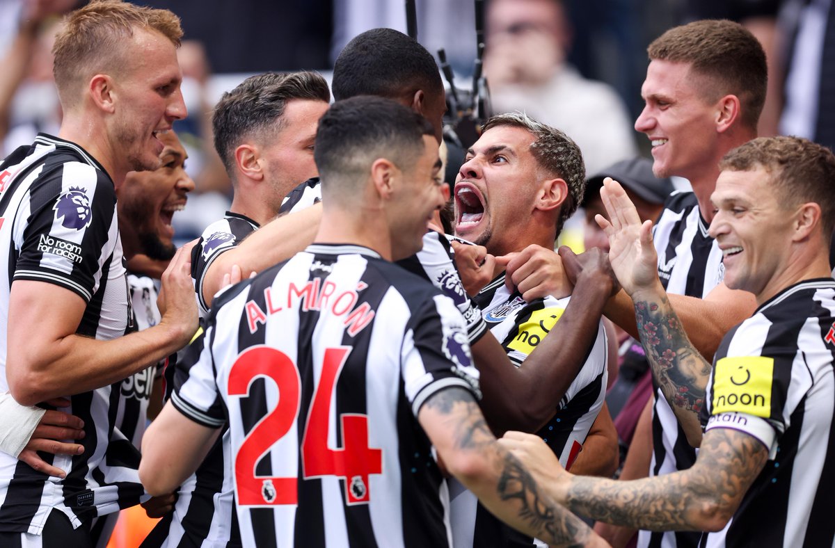 Premier League tweet media
