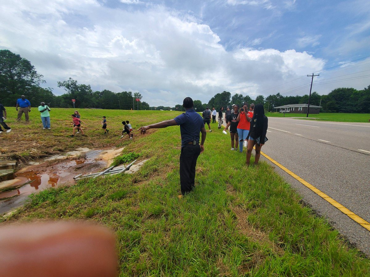 Highways have a long history of  destroying Black communities and robbing home and property owners of their wealth. It's still happening in 2023 in Elba, AL Black Shiloh community with #flooding caused by US-84 Hway expansion.  @Bullardcenter #ALDOT #NAACP #civilrights