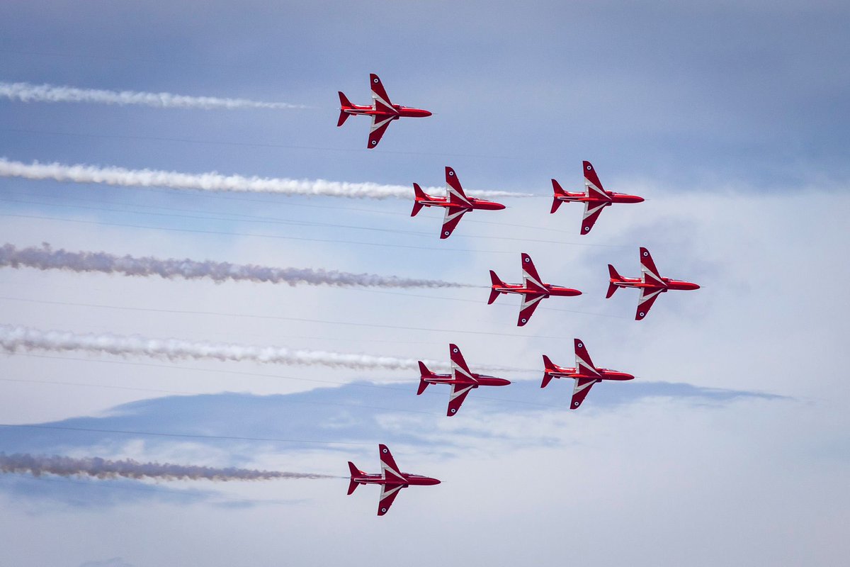 rafredarrows's tweet photo. Top of the tower: Stunning images of the #RedArrows displaying at #Blackpool Airshow this afternoon by team photographer AS1 Iwan Lewis. Thank you to Blackpool Tower for the vantage point! https://t.co/CbUDqpBeOm