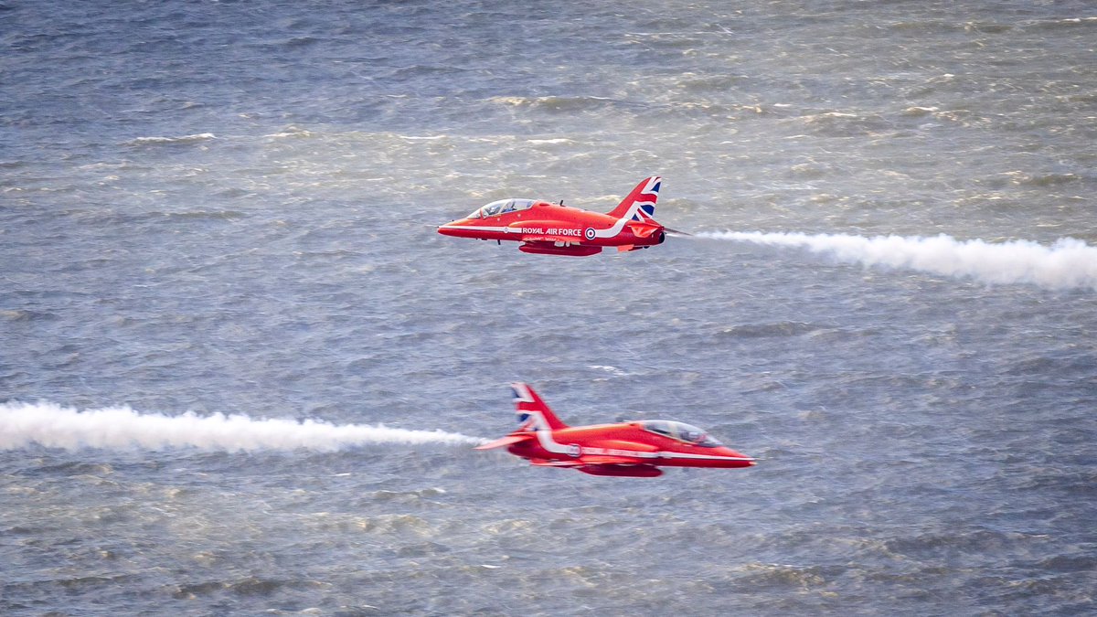 rafredarrows's tweet photo. Top of the tower: Stunning images of the #RedArrows displaying at #Blackpool Airshow this afternoon by team photographer AS1 Iwan Lewis. Thank you to Blackpool Tower for the vantage point! https://t.co/CbUDqpBeOm
