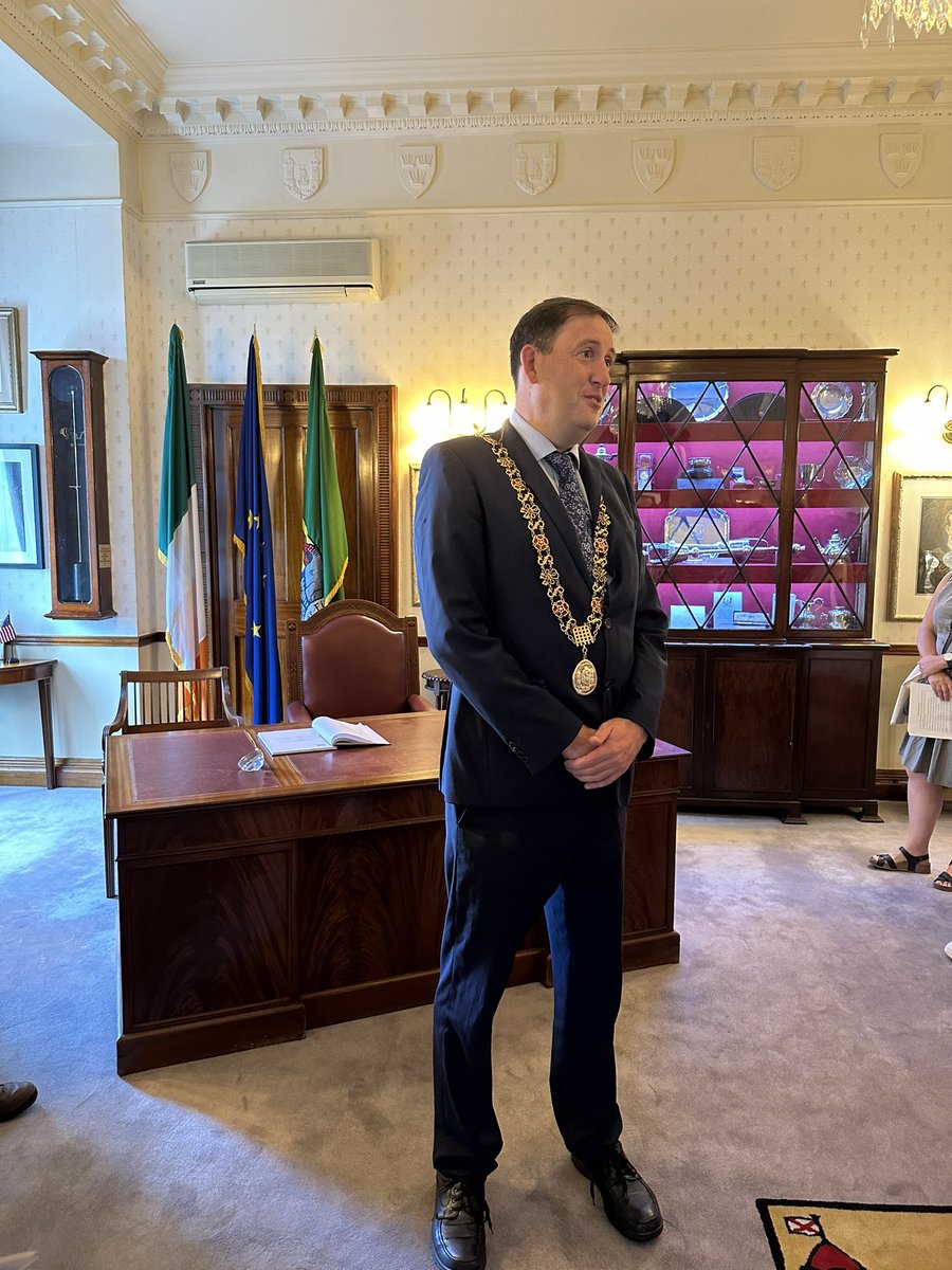 redactash's tweet photo. Had a fantastic @corkheritage day today, started with an amazing historical tour of #CorkCityHall with @cllrkmac then onto @blackrockcastle for some stargazing &amp; castle views of the harbour &amp; later to @ElizabethFort_  for more city views &amp; high walls #GotCork #CorkCity #Heritage https://t.co/qqcVu3bxKJ