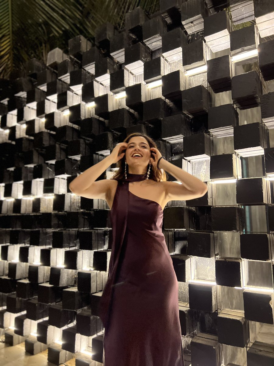 AshikaRanganath's tweet photo. 05.08.2023 🐥
To an amaaaaazing birthday! 
Thanks for the lovely wishes &amp; blessings ♥️ https://t.co/U7ZuqpmAkC