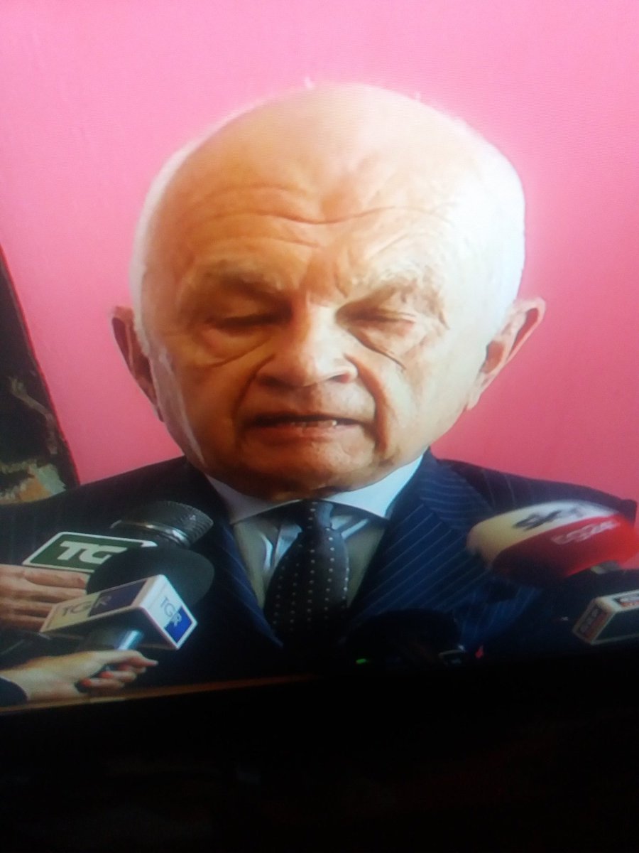PetriMarusco's tweet photo. Le #vallette la solita passerella di questo governo #italiconazifascistameloniano sono 46 morti nelle carceri ad inizio anno https://t.co/ClhfQt8jbZ