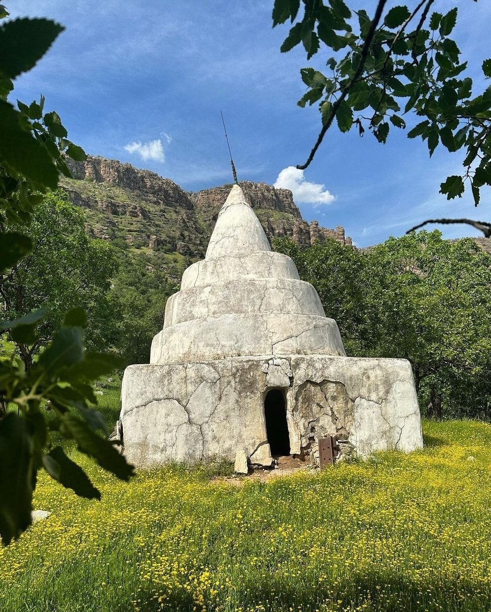 Pîrî Xel tomb on Bradost mountain, Hewlêr Governorate