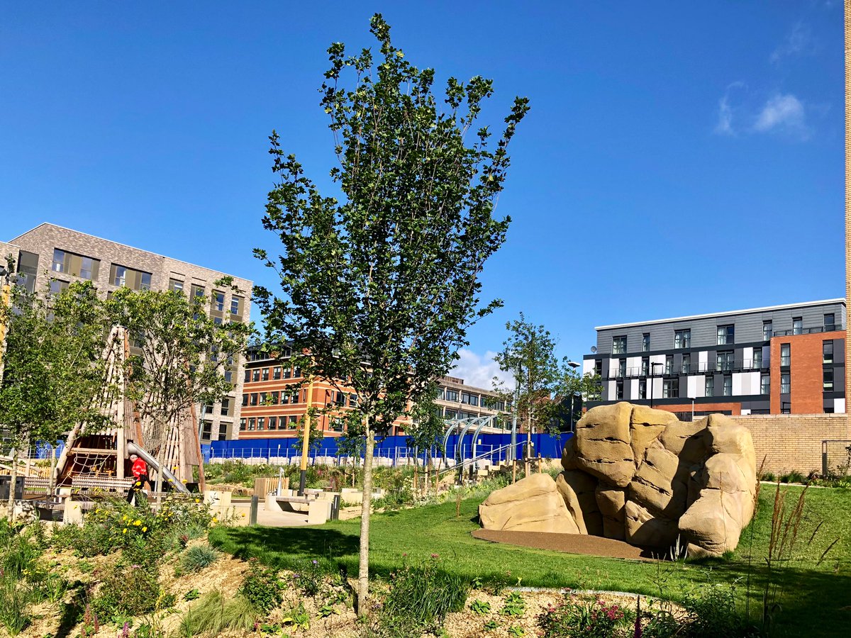 steelcitysnaps's tweet photo. Sheffield’s most recent city centre park, Pound’s Park, has certainly proved a hit with the locals! It features a children’s playground which includes two large pyramid towers, stainless steel slides, climbing boulders, a sandpit, a seesaw, and more! #Sheffield @SheffCouncil https://t.co/gUbyRm8k6I