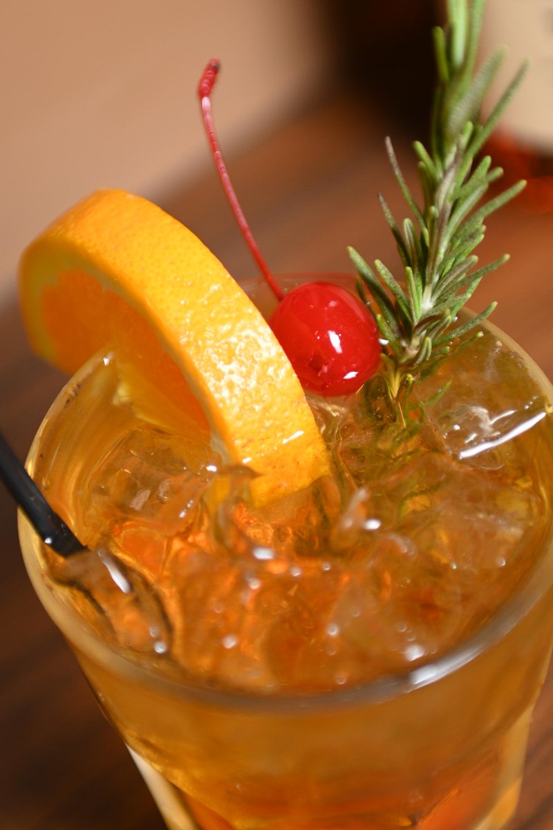 Our Romano's Old Fashioned is made with maker’s mark bourbon, disaronno amaretto and bitters. The perfect sip for cocktail hour.