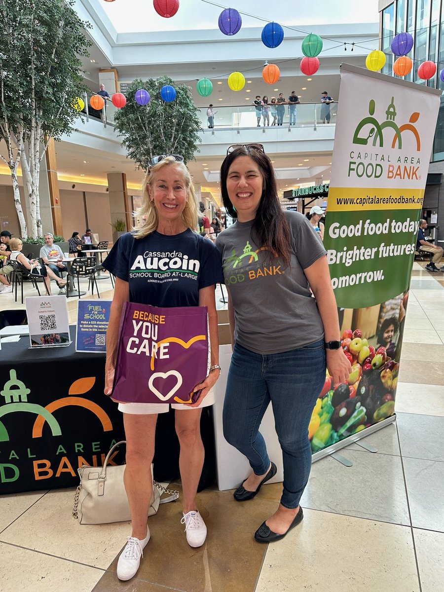 Aucoin4Schools's tweet photo. I donated canned and dry goods today to the Capital Area Food Bank at #SpringfieldTownCenter
as part of the #FuelforSchool program. https://t.co/8Q3iq4QgVj