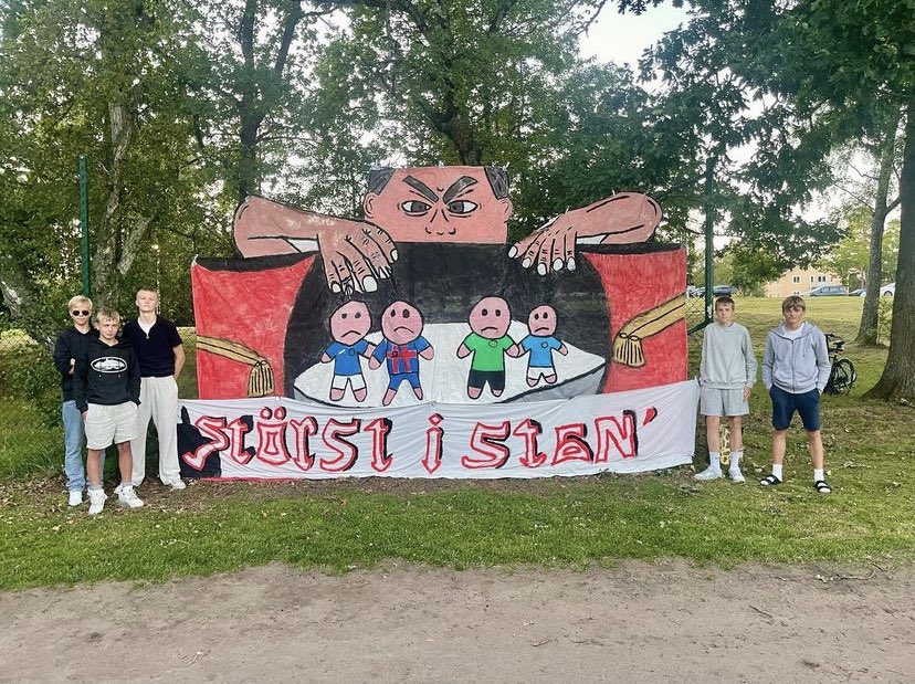 Hossmo_support's tweet photo. Tyvärr har vår gräns uppnåtts på Swish så vi har ett backup nummer som är: 076 396 55 80❤️🤍 @SvenskSupport @GlobalTifoSE https://t.co/PvHKnExelv
