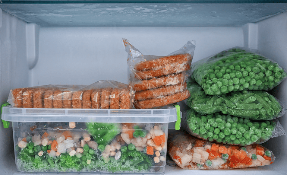 ApplPartsPros's tweet image. 🌬️ Discover top #FreezerHacks! Maximize your freezer's potential with our smart food preservation tips! Say goodbye to waste and keep your favorites fresh! 🔗 appliancepartspros.com/b/10-hacks-for… 
What are YOUR best freezer #FoodPreservation hacks? Share below!