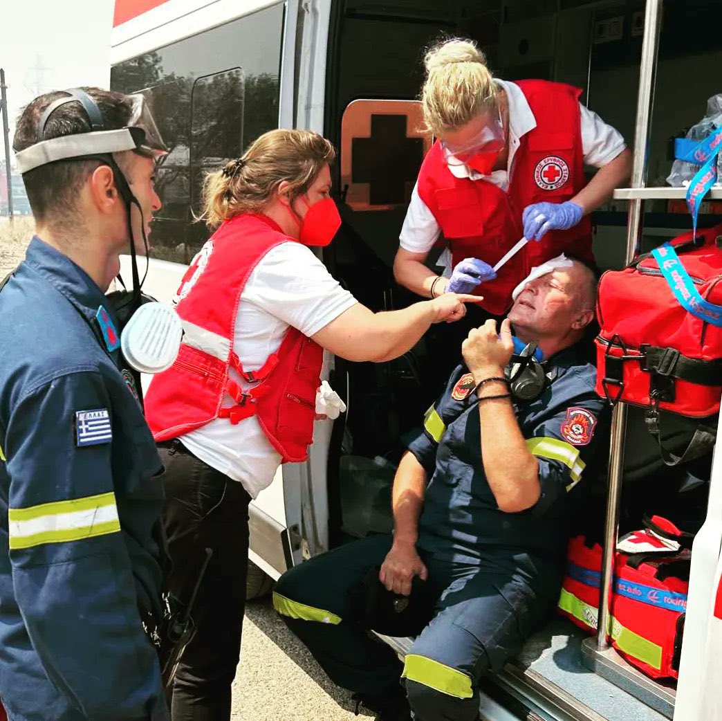 IrshadIdris's tweet photo. On the occasion of the #InternationalYouthDay, a huge appreciation to the millions of young men &amp; women who continue to strive to serve humanity as volunteers of #RedCross #RedCrescent movement, including @KenyaRedCross . You make a difference.

(Photos courtesy) https://t.co/IdjZqk342W