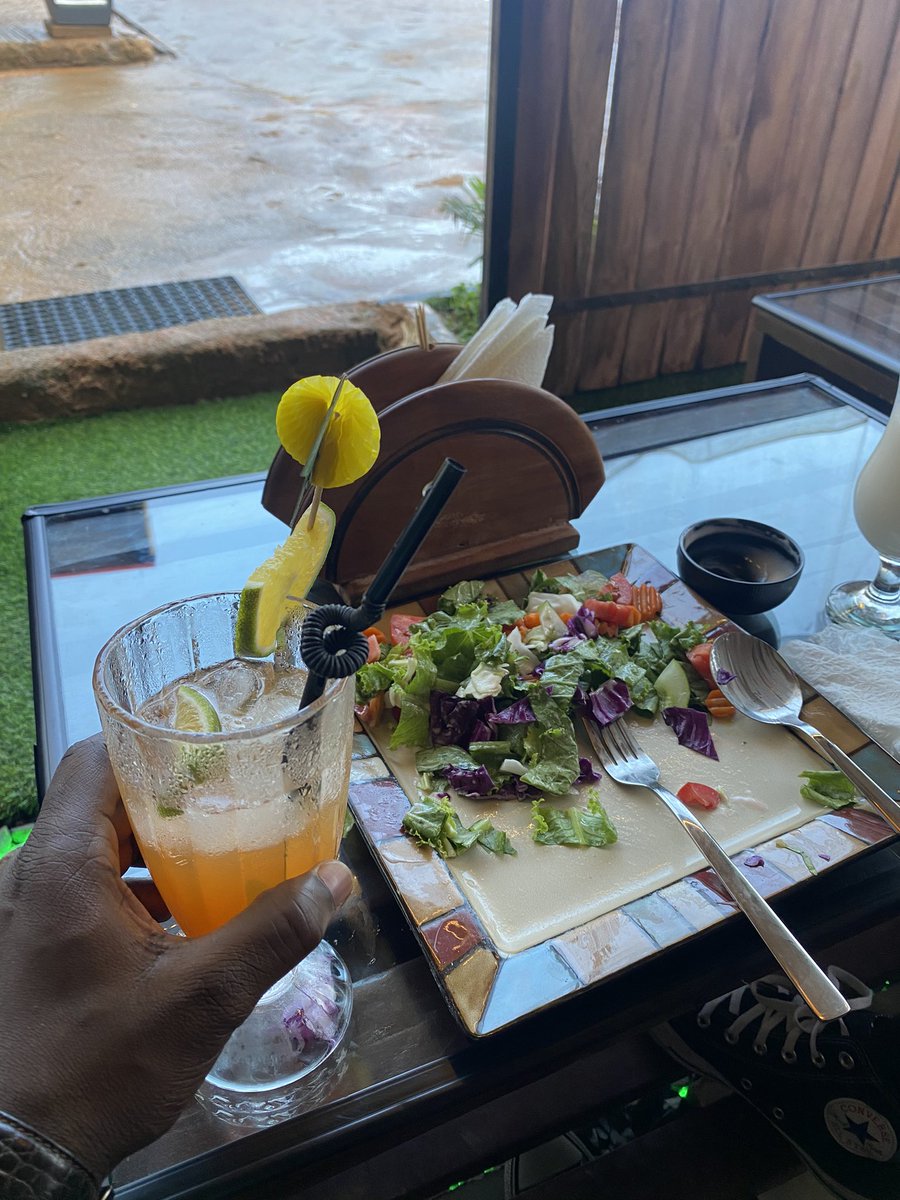 josgist001's tweet photo. 🥂🥂 https://t.co/zkPFMuuktJ