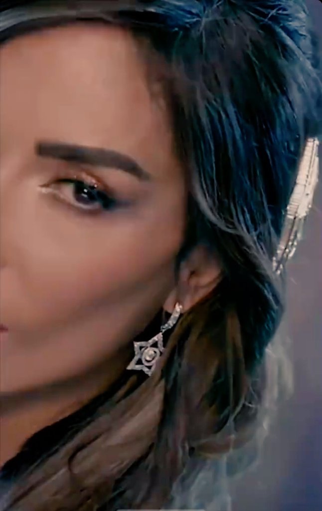 soyyomaisa's tweet photo. ✨️ DETAILS ✨️ 
Solo faltan 3 días para #QueSeAcabeElMundo 🤍 @GloriaTrevi https://t.co/7Y9D2UKgwv