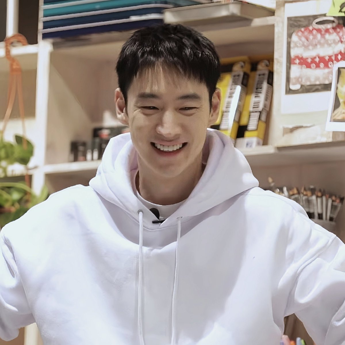 아 미친........ 겁나 대학생 남친같아......