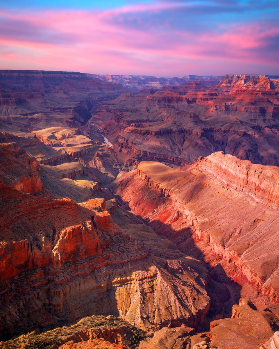 Some of the best views of the Grand Canyon can be found at the South Rim! 😍
.
.
.
.
#wilderness #wildernessculture #outdoors #desertvibes #outbound #awesomeglobe #adventure #travel #earth_shotz #depthsofearth #naturesbeauty #southrim #visitarizona