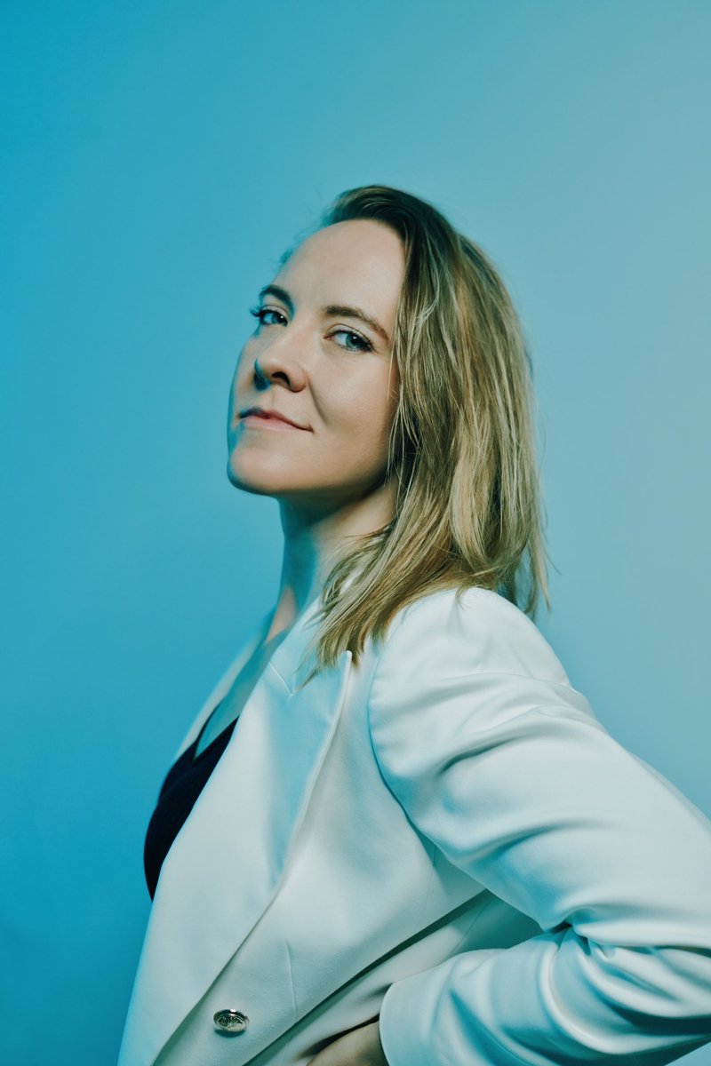 Мне просто нужна новая аватарка для рабочих чатов 😹