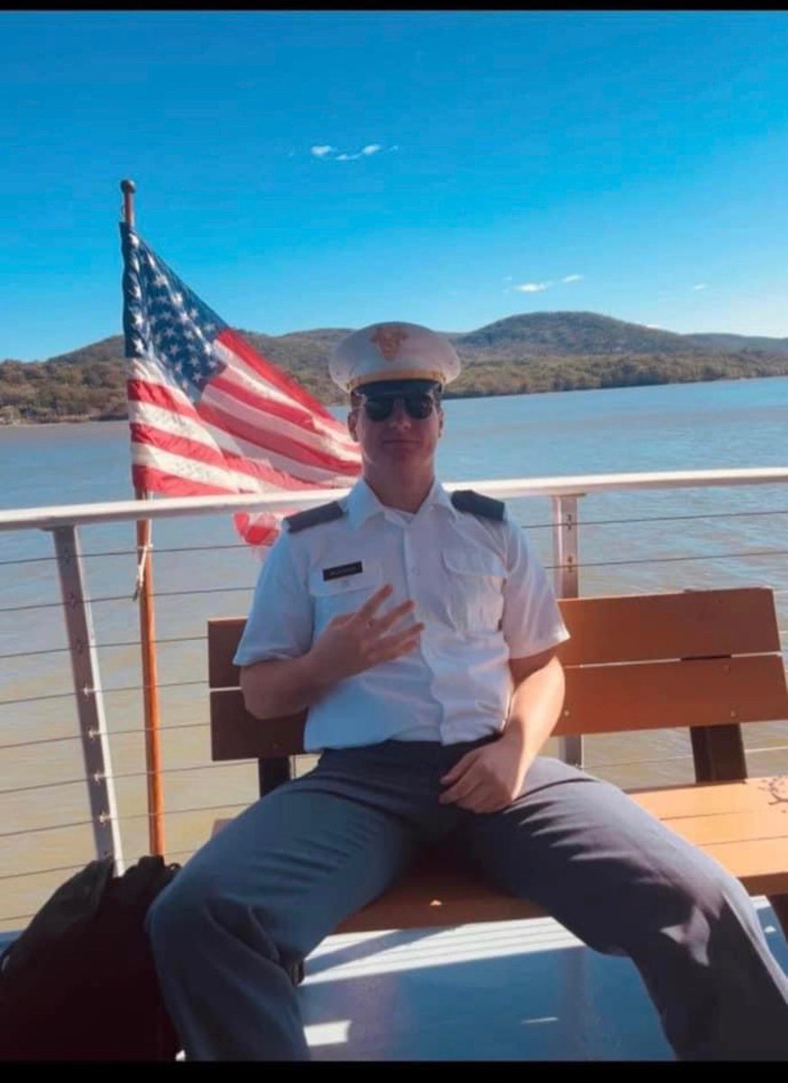 johnnywilk_john's tweet photo. Happy Birthday to my #1 son @cooperwilk2 ...the Big 19...we are so proud of you...enjoy your day and continue on your path to greatness. 💯 #Coopwilk  #HappyBirthday   1️⃣9️⃣🎂 https://t.co/alYC3bfCun