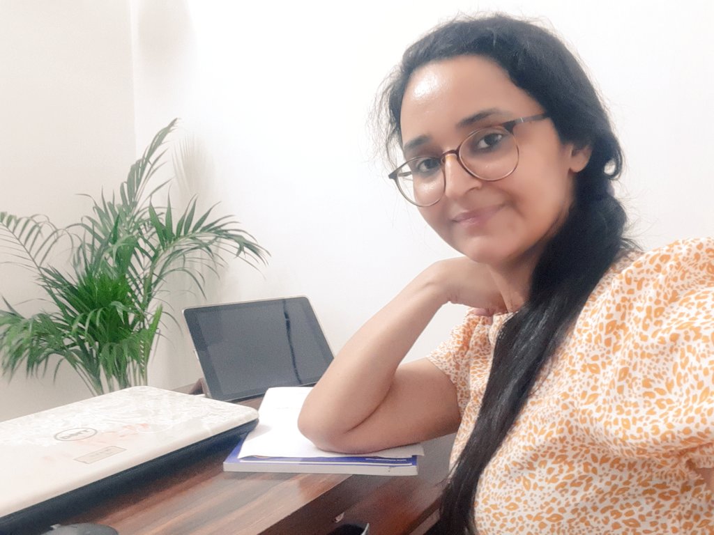 bbbites22's tweet image. #WorkUpdate | #SaturdaySensation

Hang on!
At work? 
Yes. 💻🧘

What? No. 🙅‍♂️🙅‍♀️
It&apos;s the weekend.
It&apos;s time to hang out! 🎉

#weekend #workfromhome #yogaconsultation #prenatalyoga #postnatalyoga #therapeuticconditions #hathayoga #stressmanagement #customizedplans #personalguidance