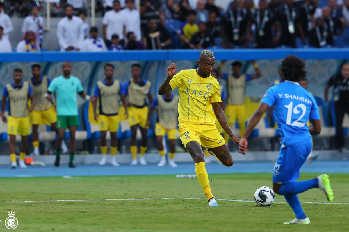 AlNassrFC_EN's tweet photo. ▶️ || 2nd Extra half time,
@AlNassrFC 2:1 #alhilal 
#AlNassrAlhilal https://t.co/ItzWM1ONYd