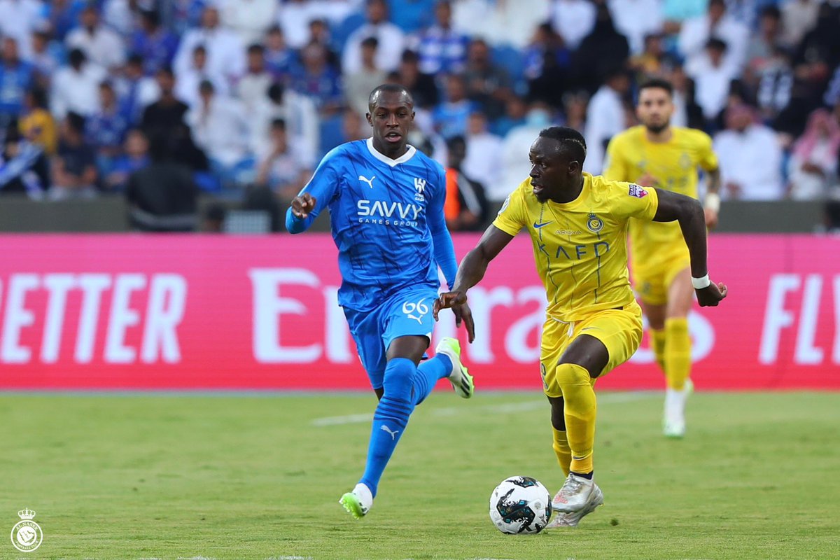 AlNassrFC_EN's tweet photo. ▶️ || 2nd Extra half time,
@AlNassrFC 2:1 #alhilal 
#AlNassrAlhilal https://t.co/ItzWM1ONYd