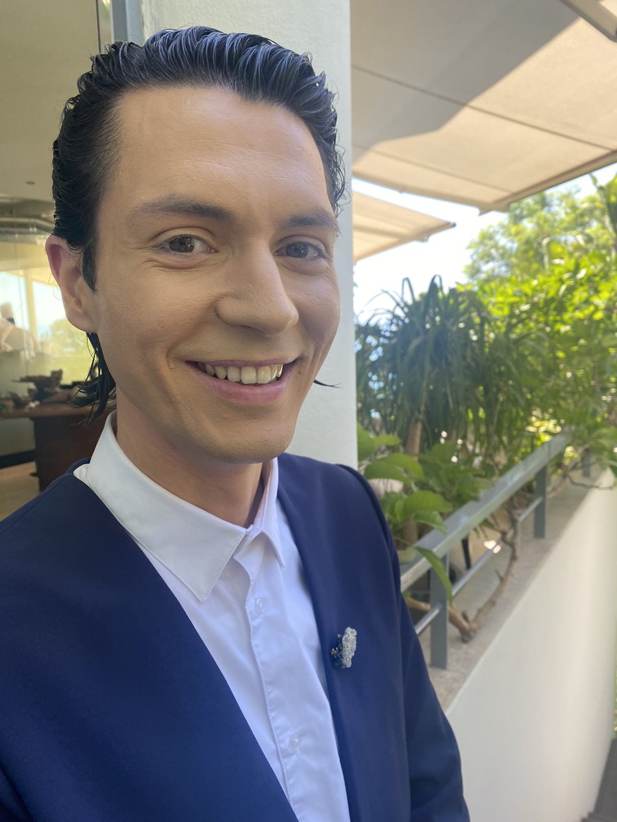 THEGELINAZ tweet picture