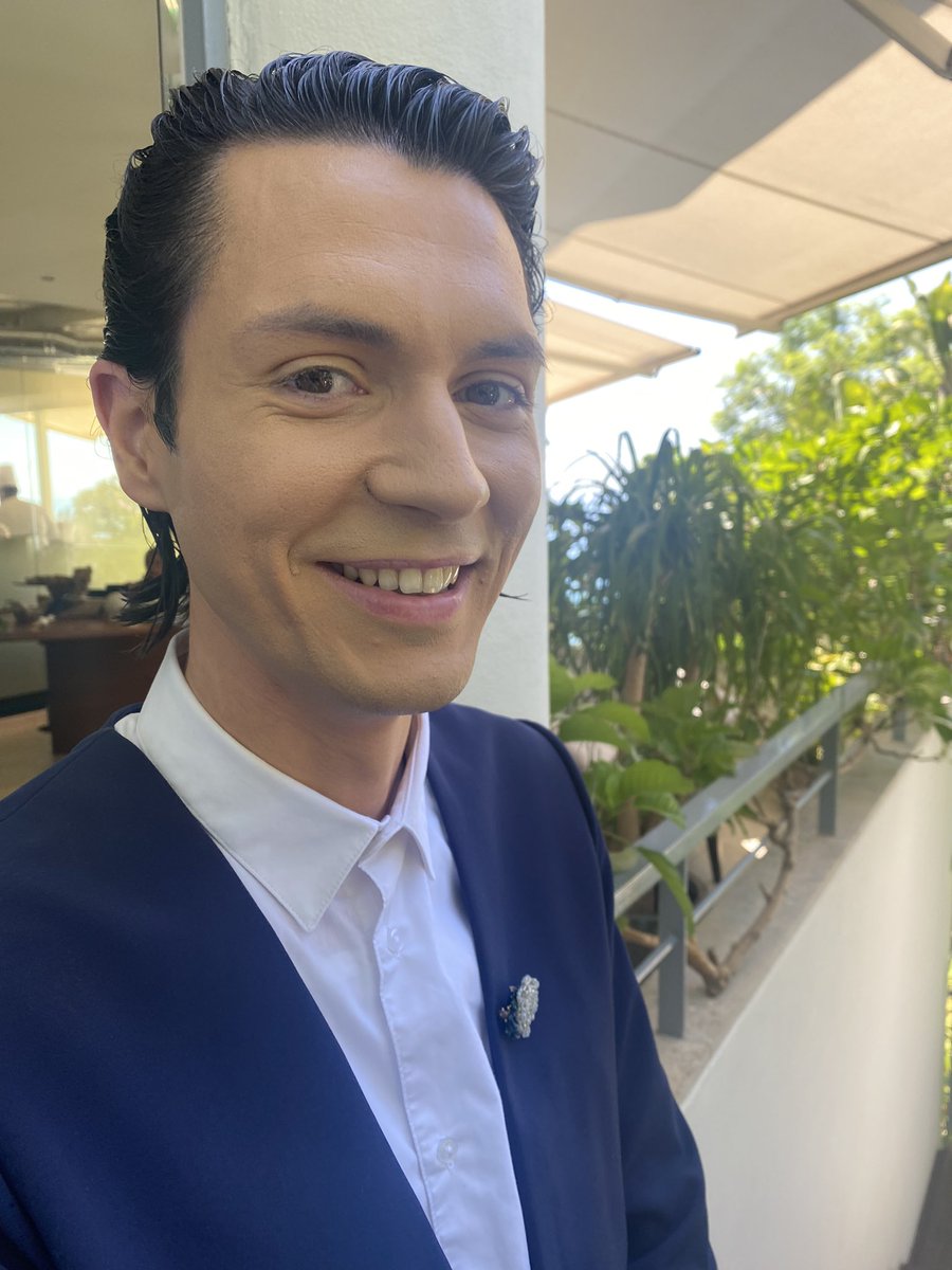 THEGELINAZ tweet picture