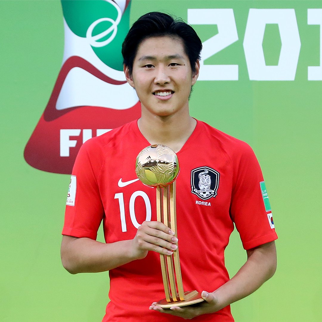 🌟  2019: Starred at the #U20WC
 💪  2022: Played in every 🇰🇷 #FIFAWorldCup game
🇫🇷  2023: Set for Luis Enrique's new era at PSG

A big year to come for Lee Kangin?