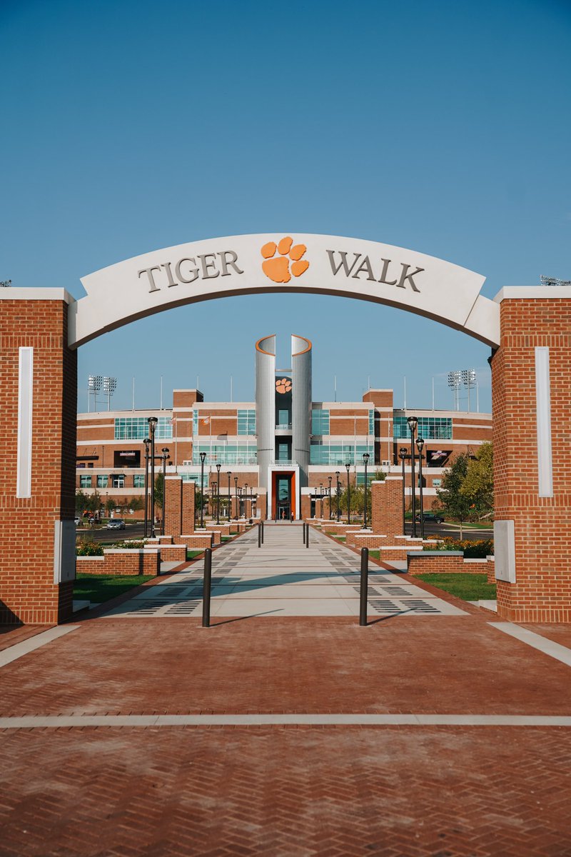 ClemsonFB's tweet photo. New Tiger Walk is 🔥 https://t.co/JV5acfBPSM