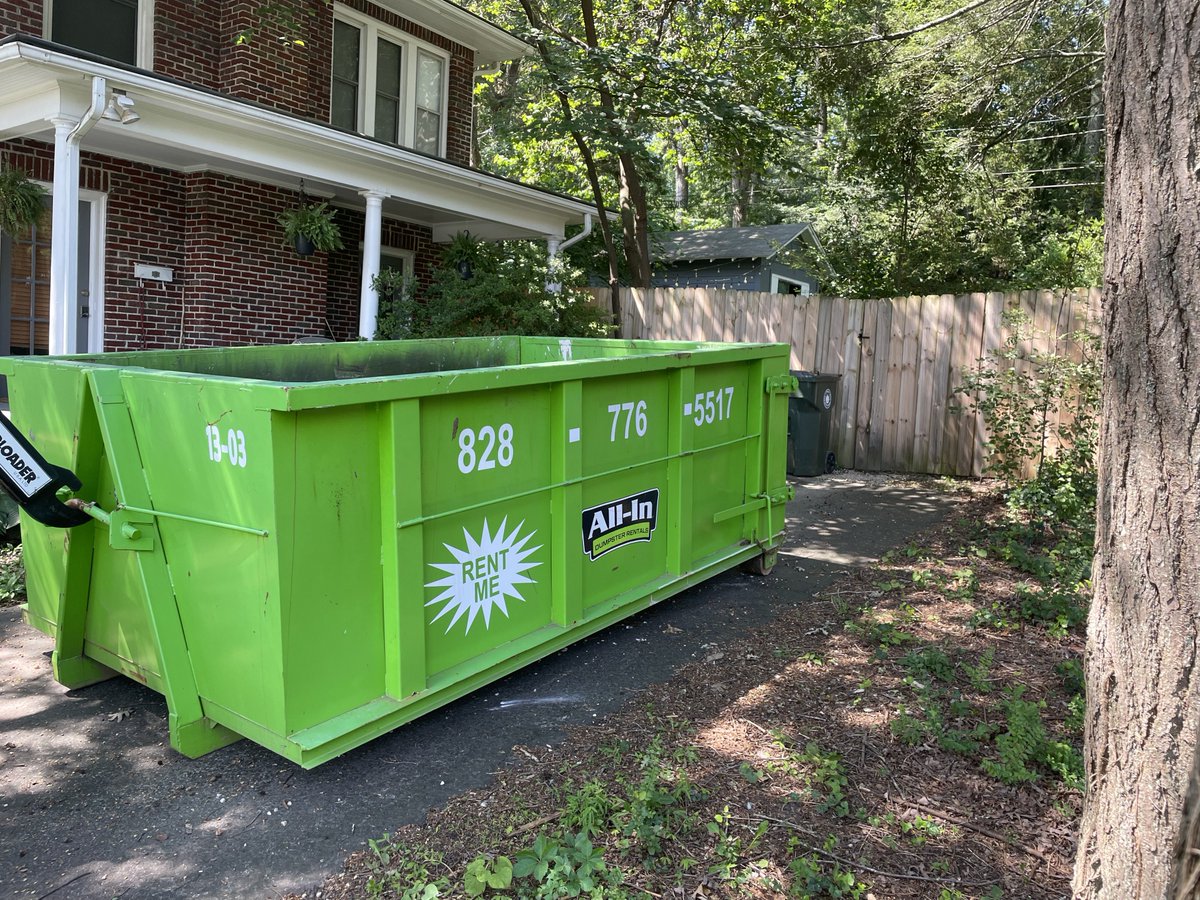 allindumpster's tweet image. 🌟 Weekend vibes with All-In Dumpster Rentals! 🗑️ Tackle that clutter, own your space. Call 828-776-5517 or click allindumpsterrentals.com Let's make mess a history this weekend! 🚀🗑️ #WeekendCleanup #AllInDumpsters