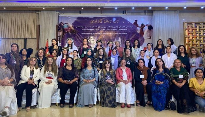 TAJE'den Süleymaniye’de kadın konferansı:

Şengal'in iradesi tanınsın

Şengal’de kadınlara yönelik saldırılar hem savaş suçu hem de insanlığa karşı işlenen suçlar olarak tanınsın

 Hava sahası Türkiye’ye kapatılsın

yeniyasamgazetesi5.com/suleymaniyede-…