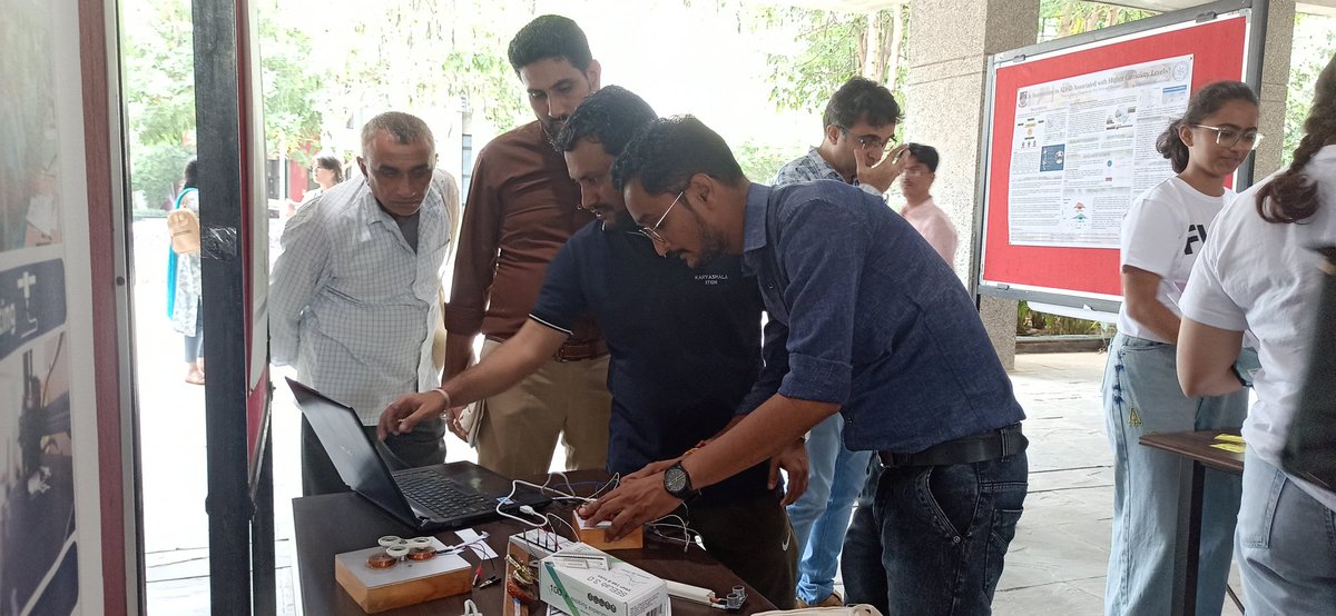 TirpudeAnkish's tweet image. Day 1 at #CuriosityConference @iitgn was very inspiring and engaging. I presented #SEELAB 3.0 as data logger as a #STEM tool for scientific investigation in school curriculum via STEM education.
#CommunityEngagement
#STEMActivities #InspiringCuriosity
@ScienceActivity
@IISERPune