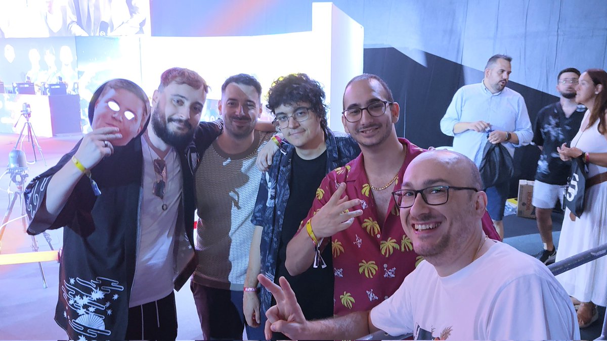 Dubroc's tweet image. Sólo por esto, ha valido la pena venir a ver la final de #Superliga