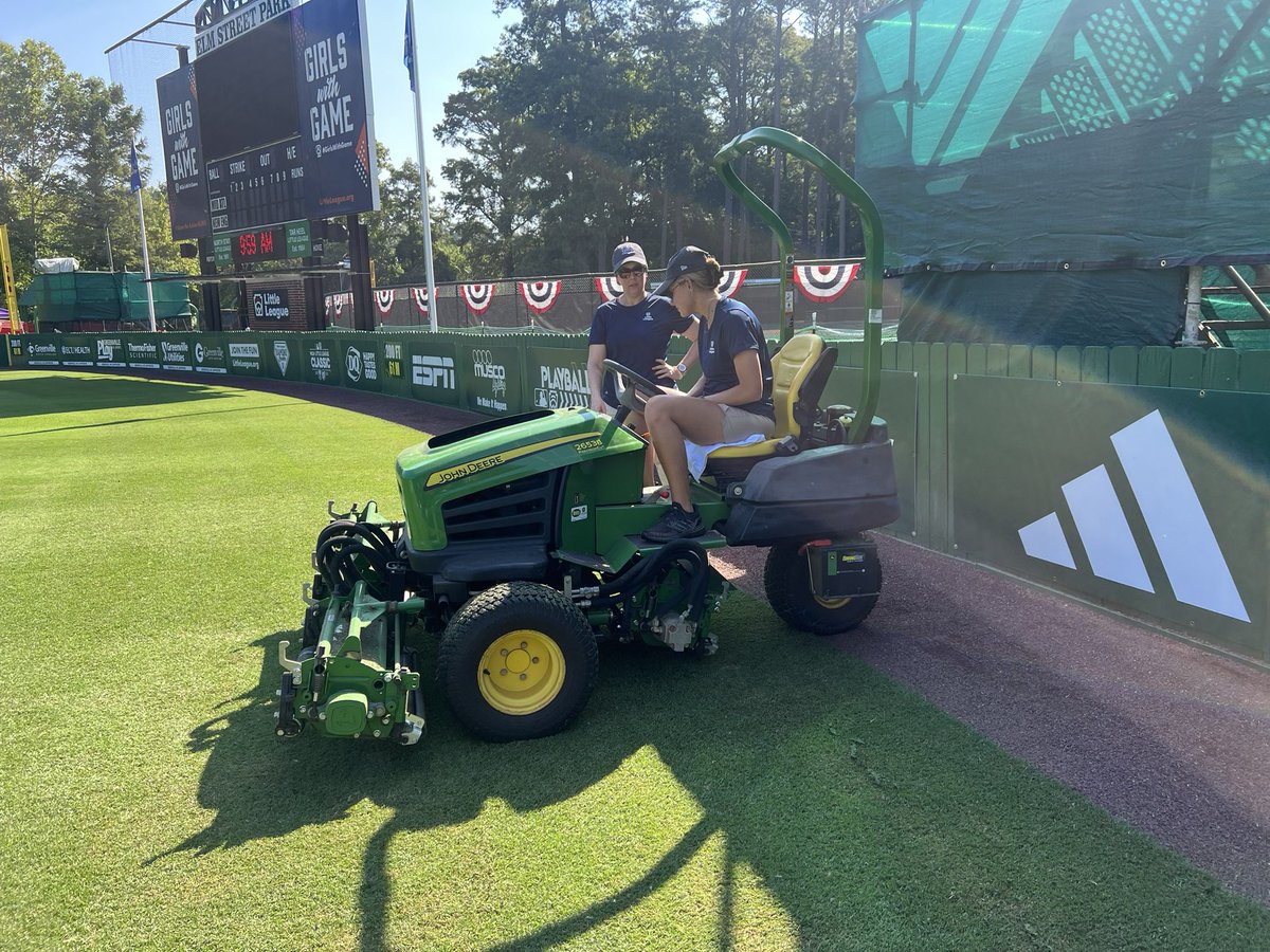 womeninturfteam tweet picture