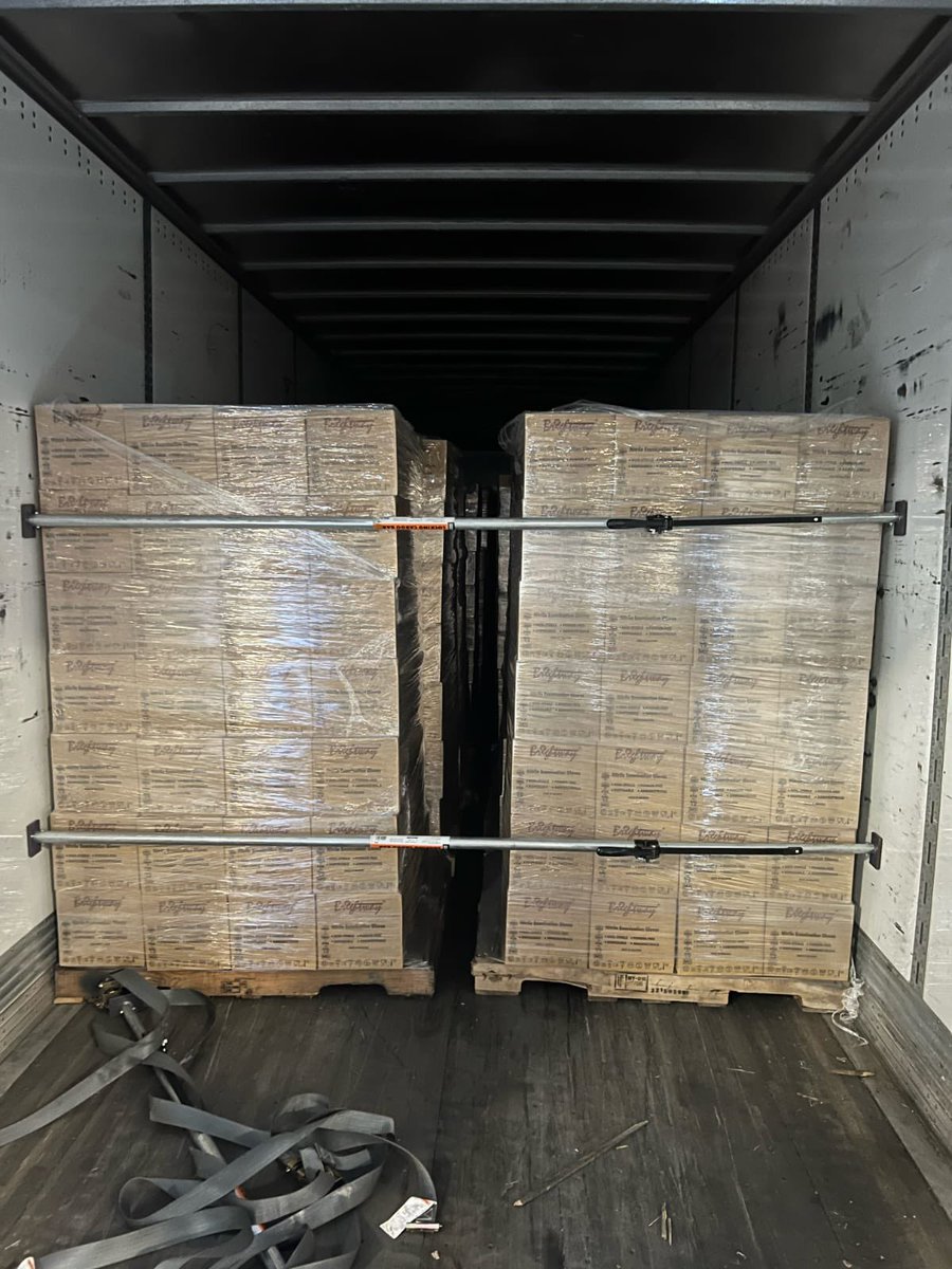EfriemW's tweet photo. chemo nitrile examination gloves available there’s plenty!!

It is a great glove with chemo and Fentanyl ratings available

Exp. 5/2026, 4.3mil, 3.5 gram glove cobalt blue 

Location- East Coast 

Bulk Pricing Available On Large Orders 

End user’s dm me 

#ppeproducts #hospitals https://t.co/GjAXon3mBh